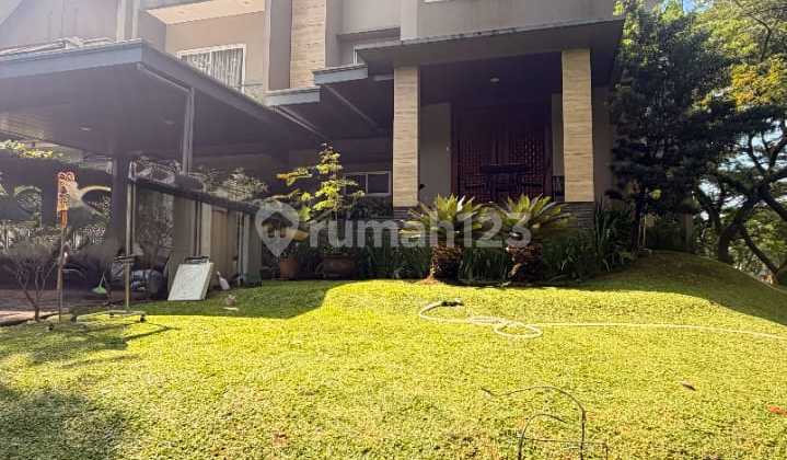 RUMAH MEWAH 2 UNIT GANDENG DI BSD CITY 2 LANTAI SEMI FURNISH