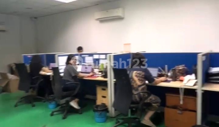 Two-Storey Attached Warehouse in Alam Sutera, Ready to Use, Spacious Building Two-Storey Attached Warehouse in Alam Sutera, Ready to Use, Spacious Building