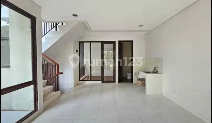 HOUSE WITH GREAT DESIGN IN GREENWICH BSD, 3 FLOORS, TIDY, READY TO OCCUPY 2
