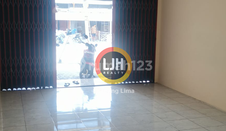 For Sale, Busy Shop House Area Parang Barong, Tlogosari 2