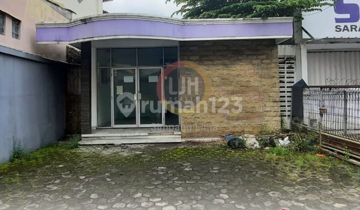 For Rent: Shop House on Main Road with Easy Access 1