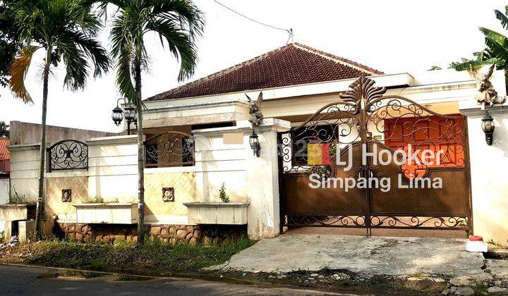 Rumah Strategis Semarang Kawasan Elite Dijual di Jl. Papandayan, Gajahmungkur, Semarang Selatan (11.502-Ivn)