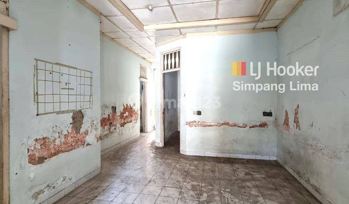 Dijual Rumah Strategis Cocok Untuk Usaha Di Jalan Citarum Raya, Semarang Timur 12.161 AUD 