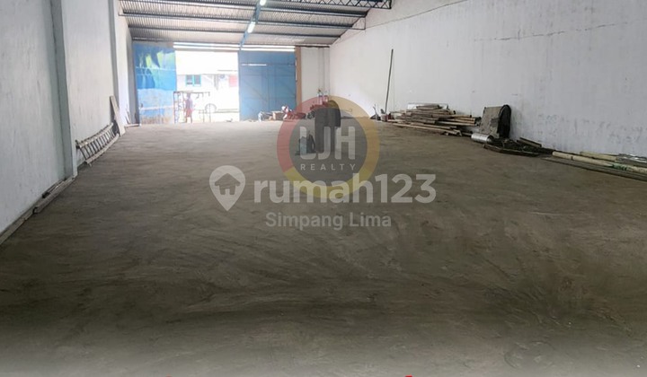 Warehouse for Rent (12.449 - IVN) 1