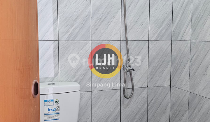 Shop House for Rent in Petudungan Suitable for Business 2