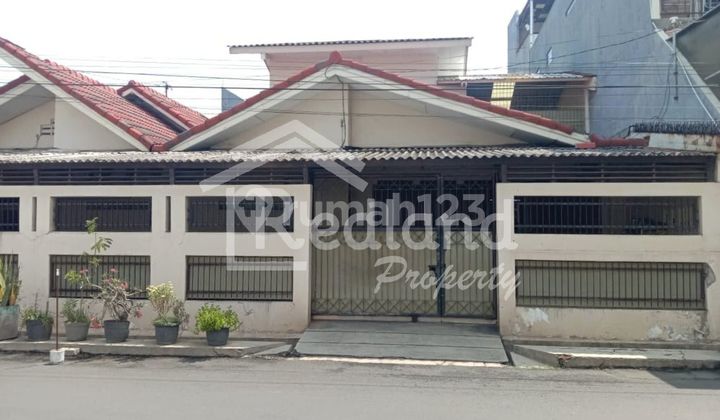 Rumah di Daerah Moch Suyudi , Semarang ( Si 8416 ) 2