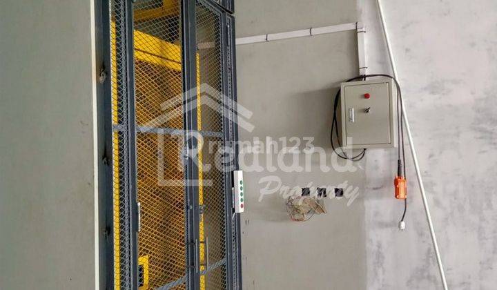 Gudang di Raya Mijen , Semarang Si Me 6336 2