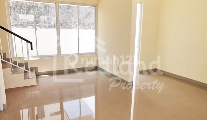 Rumah di Victoria Highland Bsb City , Semarang Me 6423  2