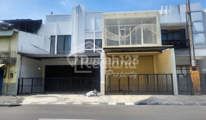 Ruko Strategis, Tengah Kota di Thamrin, Semarang Si 6557 1