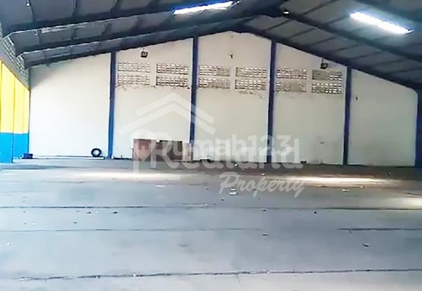 Warehouse at Jalan Ahmad Yani, Surakarta, Code Vn Tt 6603