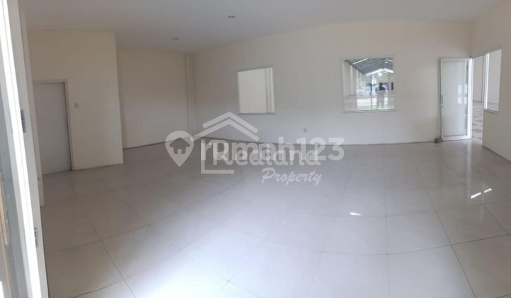 Gudang di Yos Sudarso , Semarang Vn 3699 2