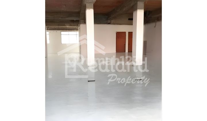 Shop House on Gajahmada, Semarang (Si 8433S)