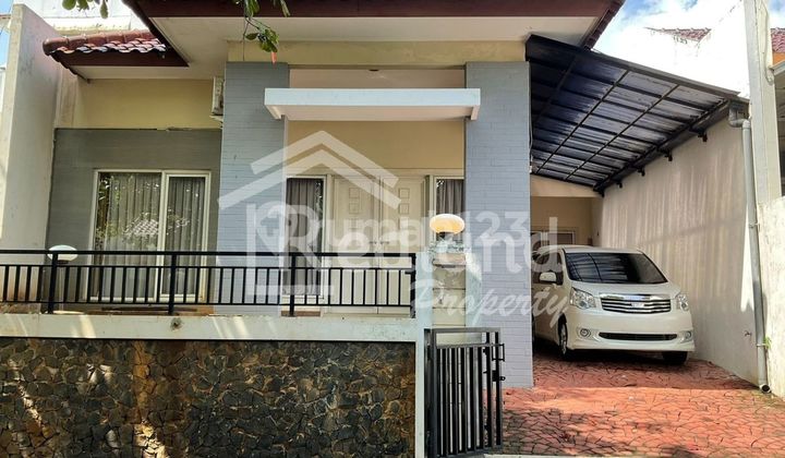 House in Asoka Danau Graha Candi Golf, Semarang (SI 8386) 1