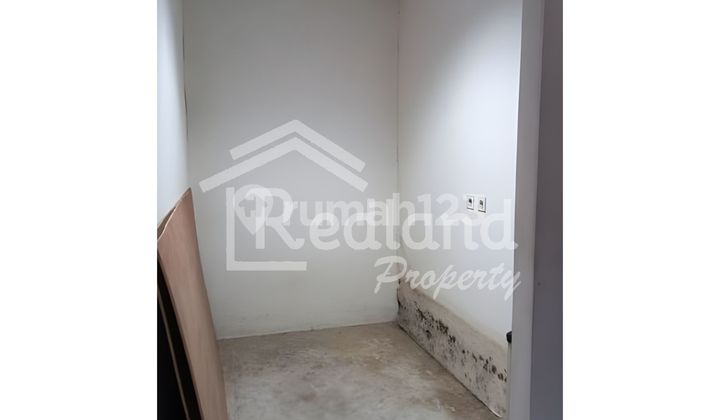 Shop House on Gajahmada, Semarang (Si 8433S)