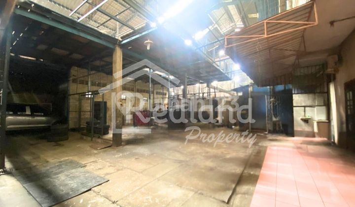 Warehouse on Jl Raya Kendal Semarang (Si 8389)