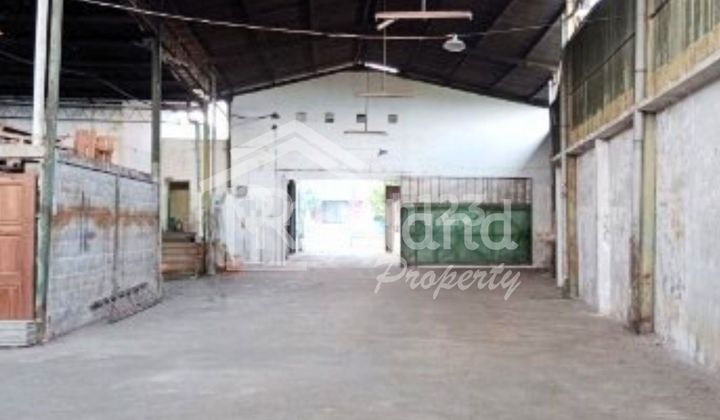Warehouse on Slamet Riyadi, Bawen (Si 8006) 1
