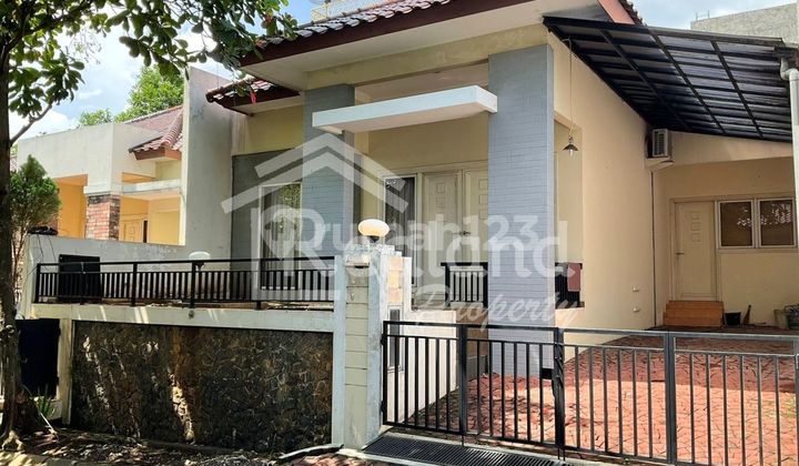 House in Asoka Danau Graha Candi Golf, Semarang (SI 8386) 2
