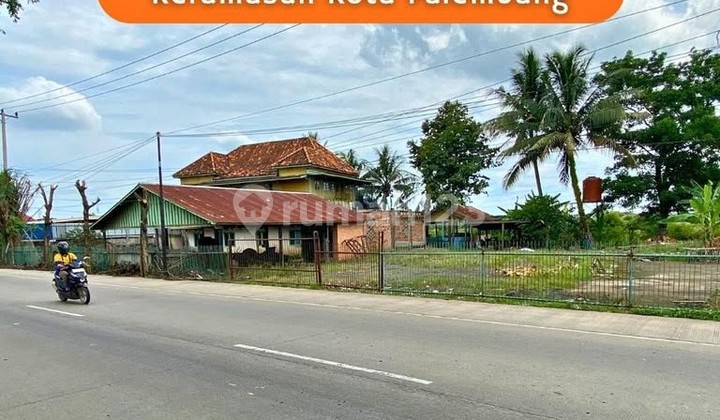 Land by the roadside near Citraland, Palembang city Land by the roadside near Citraland, Palembang city