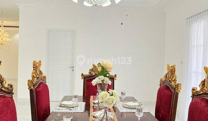 Rumah mewah Amerikan classic Alam Sutera Cikupa tangerang  2