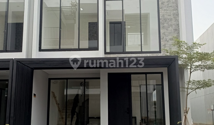Rumah 2 Lantai Di Apit 3 Tol Villa Meruya Jakarta Barat 2