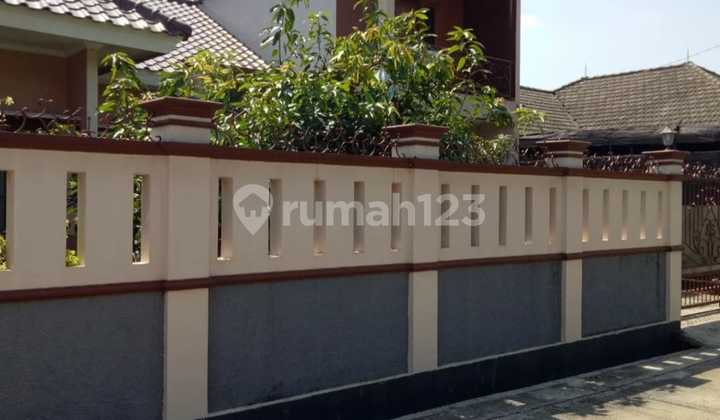 Rumah Dengan Tanah Luas Dekat Margonda Dan Ui Depok  2
