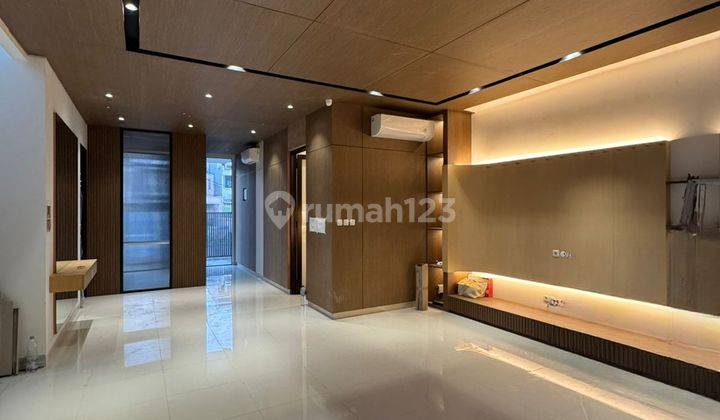 Rumah Mewah Full Furnish Di Dalam Komplek Villa Taman Meruya  2