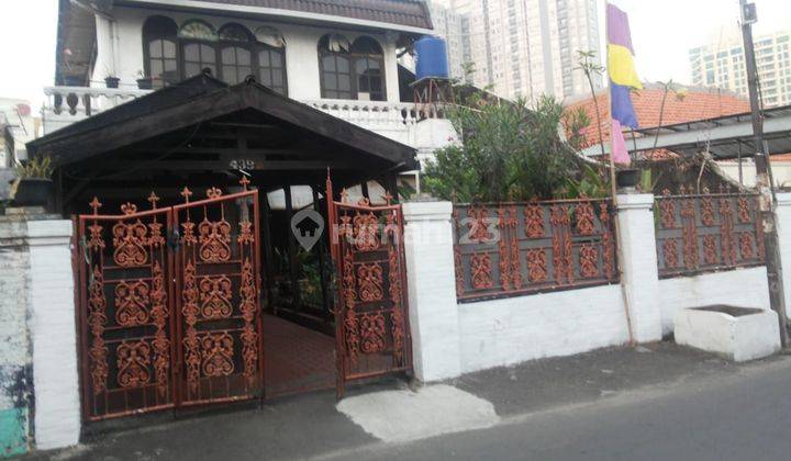 Rumah 2lantai Dekat Ke Jalan Utama 1