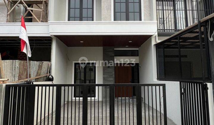 3 unit rumah tinggal baru, 2 lantai, lokasi di Jl. Kembar Tengah / Kembar Baru Selatan 1