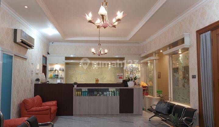 Disewa Untuk Ruang Usaha/ Kantor. Parkir Luas 2