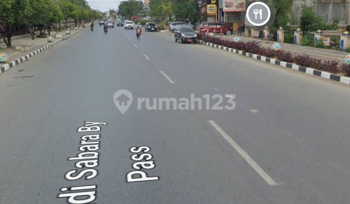 Shop house and land next to Abunawas town square for sale. Shop house and land next to Abunawas town square for sale.