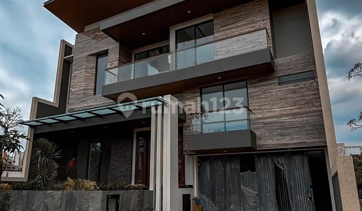 Premium High Spec New House West Surabaya, One Step to PTC