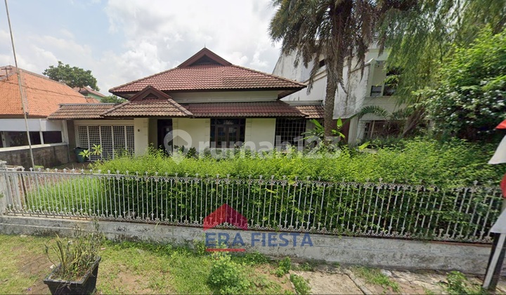 Dijual Rumah Tua di Menteng Pusat Jakarta Dijual Rumah Tua di Menteng Pusat Jakarta