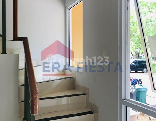 Disewakan Rumah 2 Lt 2 Kamar di Virginia Village Gading Serpong