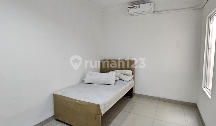 Disewakan Rumah 2 Lt 3 Kamar di Navara Modernland Kota Tangerang 2