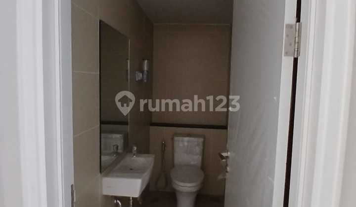 Di Sewakan Rumah Unit Baru Kosongan 2 Lantai Cluster Eropa Sedayu City Kelapa Gading 2