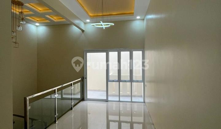 Dijual Rumah Baru Cakep di Harapan Indah Bekasi 2