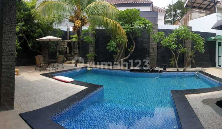 Dijual Rumah Mewah Full Furnish Plus Kolam Renang di Menteng Royal Lippo Cikarang Bekasi