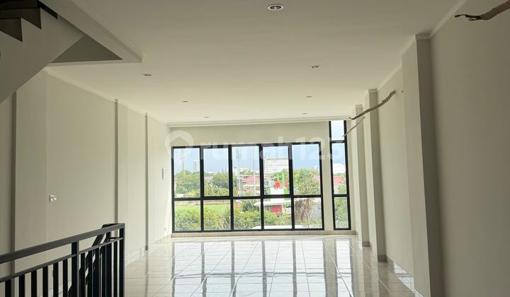For Rent New Crystal Shophouse Summarecon Bekasi 2