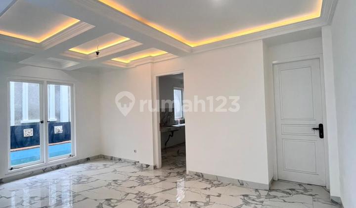 Dijual Rumah American Classic di Eramas 2000 Jakarta Timur 2