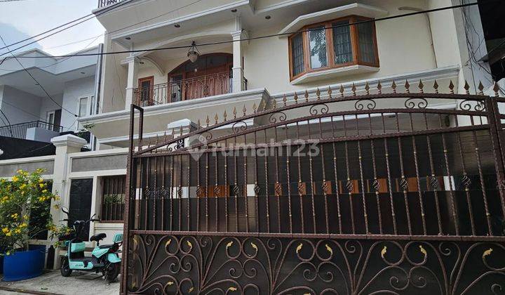 Jual Rumah Rapi 3 Lantai di Sunter Jakarta Utara 1