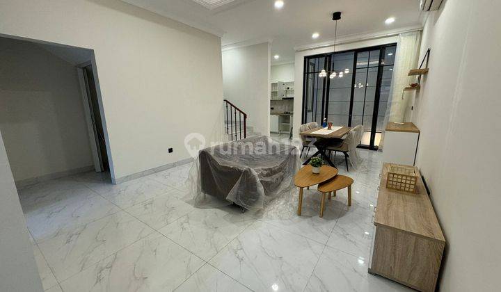 Jarang Ada Rumah Modern 2 Lantai di Kelapa Gading Jakarta Utara 1