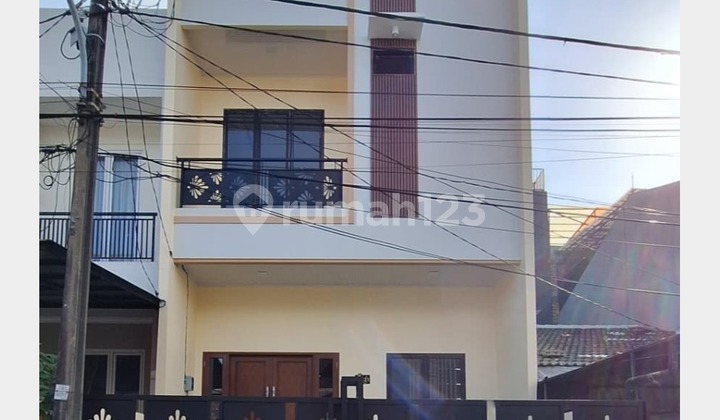 Harga Murah Rumah Brand New 3 Lantai di Kelapa Gading 1