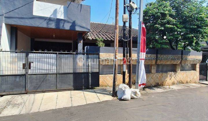 Rumah Siap Huni 1,5 Lantai dan Bebas Banjir di Pulo Asem. 1