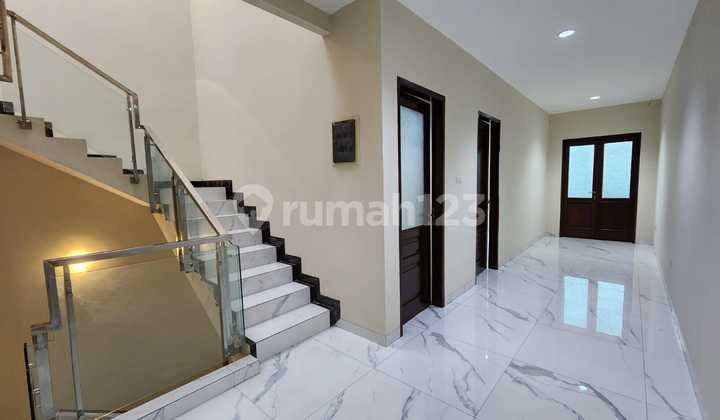 Harga Murah Rumah Brand New Minimalis 4 Lantai Di Kelapa Gading