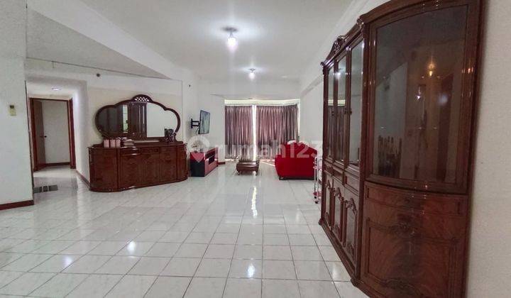 Condominium Taman Anggrek 3 BR Semi Furnished Masih Bagus  1