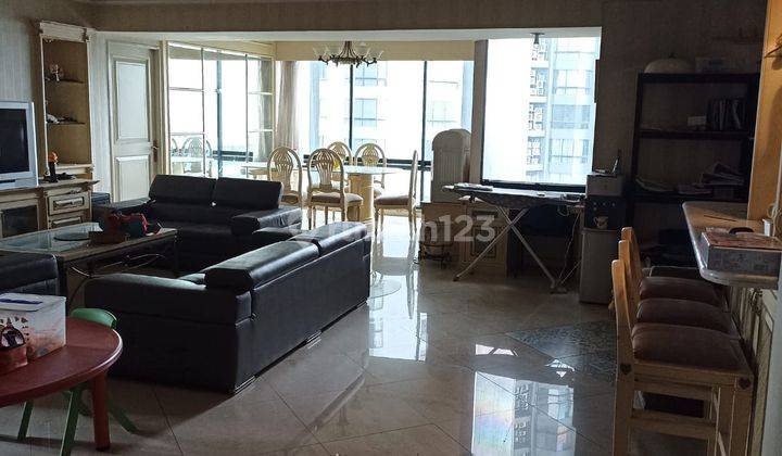 Apartemen Taman Anggrek 3 BR Unfurnished Bagus 1