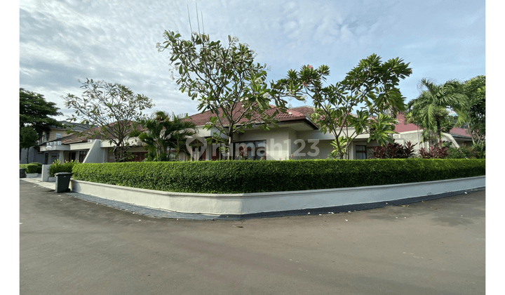 Luxurius Private Home Luas 742m Bagus Unfurnished SHM di Kuningan 2