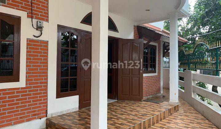 Rumah 2 Lantai Pondok Aren Luas Bangunan 200m SHM Posisi Hoek SHM 2