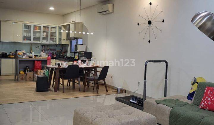 Rumah 2,5 Lantai Puri Mansion Ukuran 8x18 Furnished SHM Bagus 1