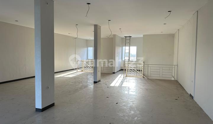 HOT LOCATION! Modern Shophouse in Jimbaran Bawah - 3 Floors - Land Area 120 m² 2